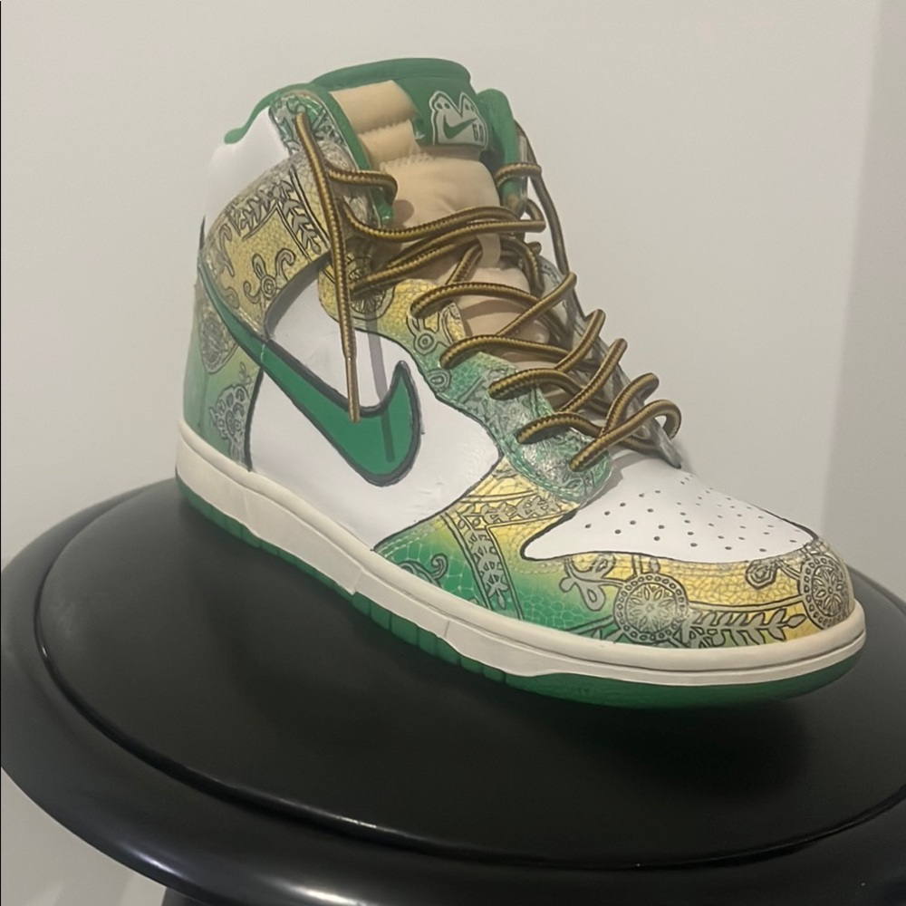 Custom high top Nike 6.0 women’s size 8